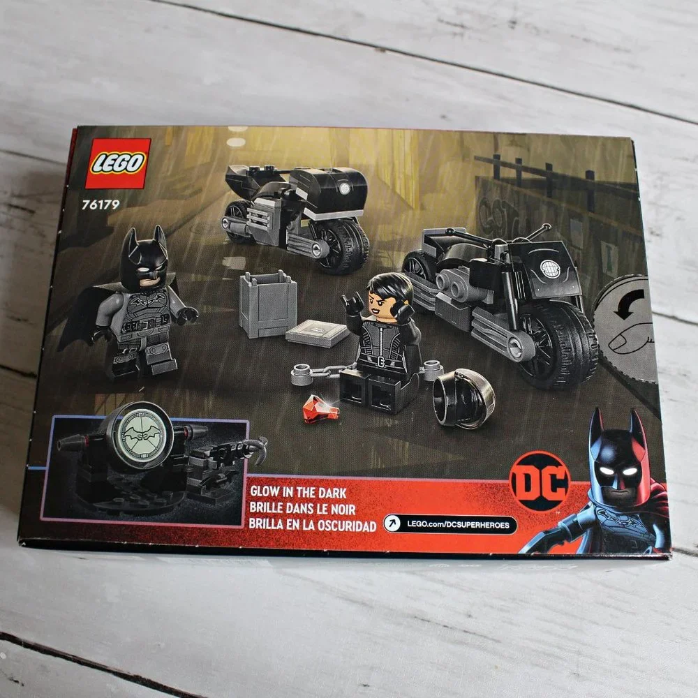 Lego Set Batman & Selina Kyle Motorcycle Pursuit